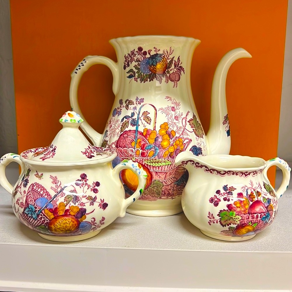 FRANCISCAN English Ironstone, FRUIT BASKET, Vintage Set, Late 20th Century